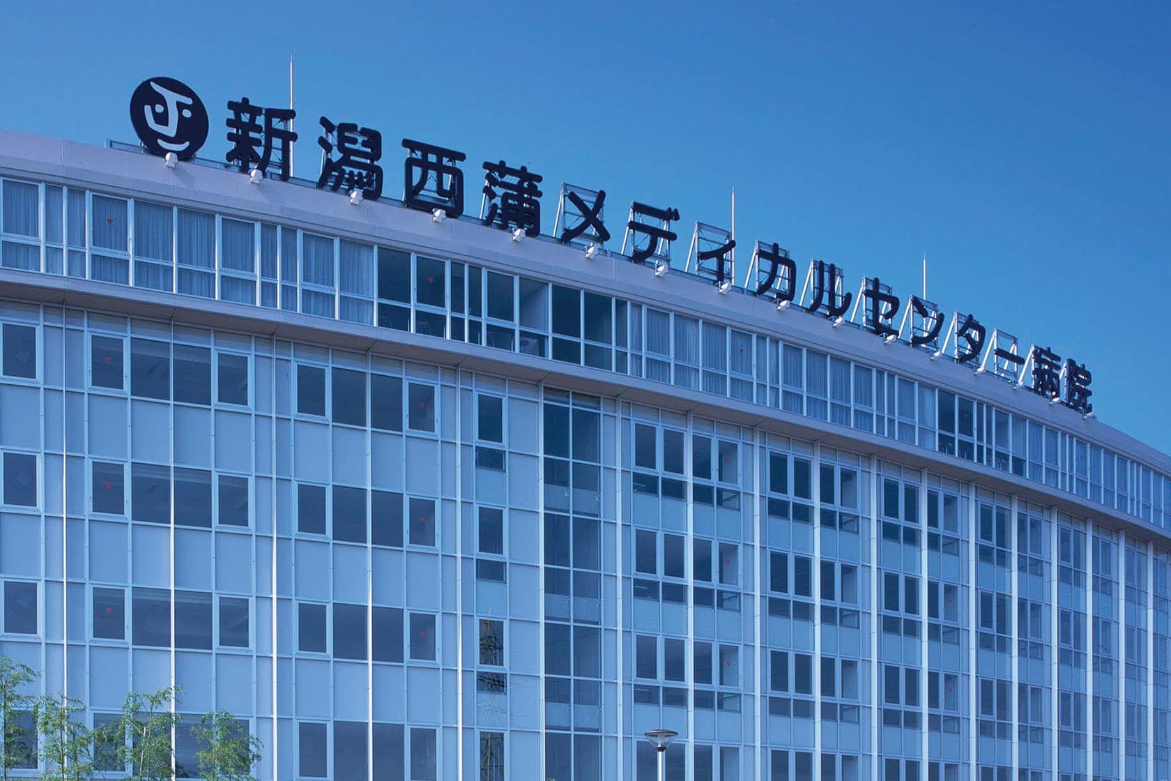 officeMainImageBlurLeft