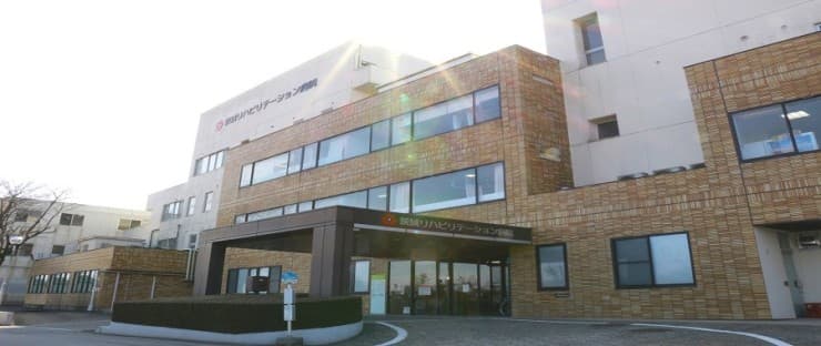 officeMainImageBlurLeft