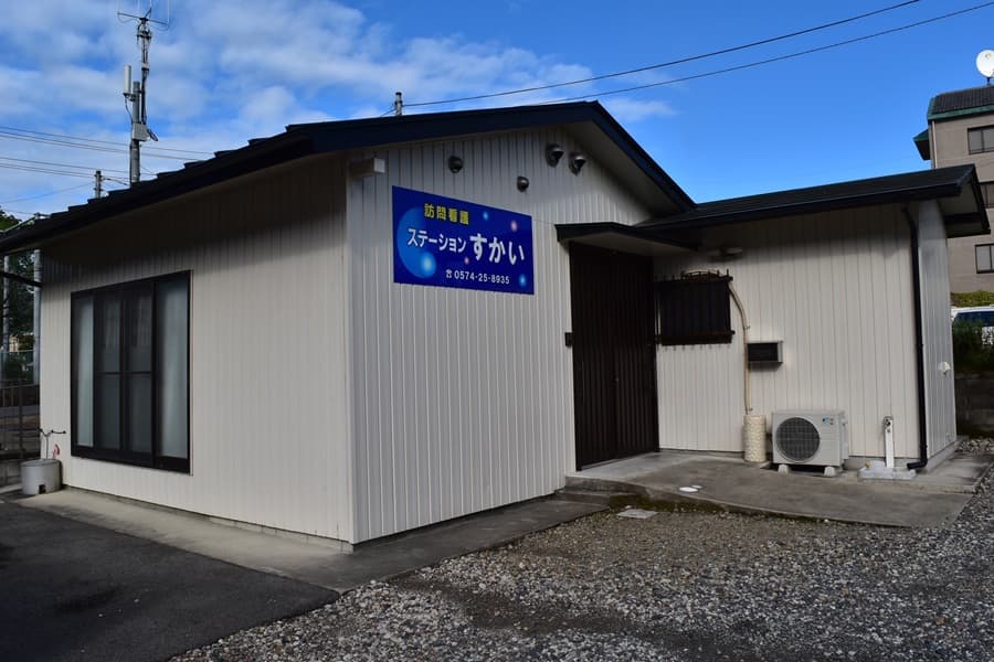 officeMainImageBlurLeft