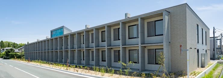 officeMainImageBlurLeft